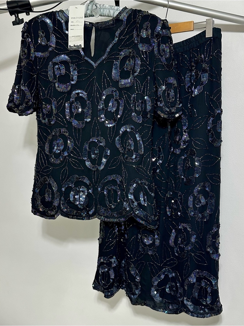 Sequined Floral Two-Piece Set in Black size XL